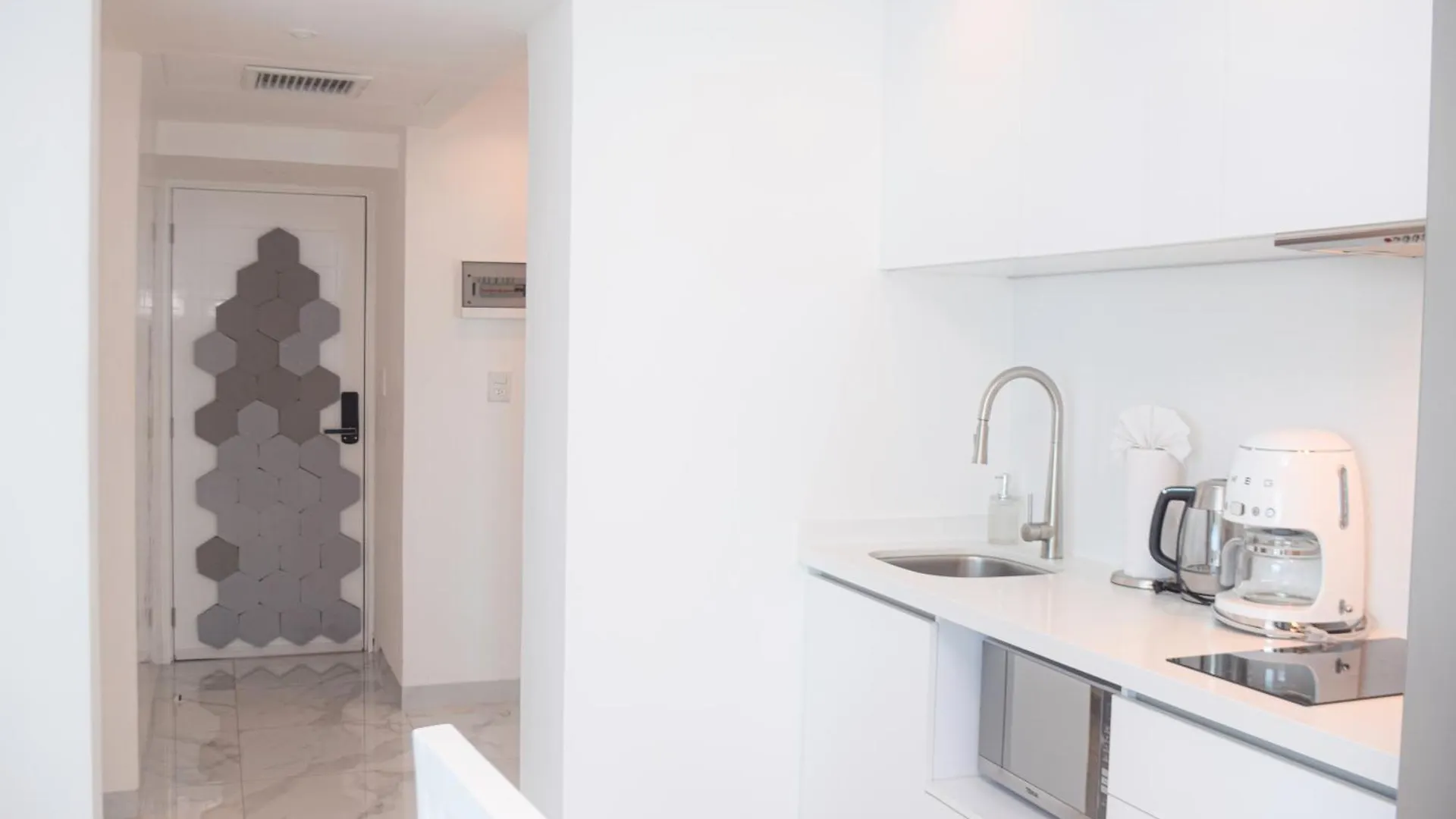 Exclusive Studio On The Beach, Minimalist, Gym, Pool, Jacuzzi, Balcony Cancún 0*,