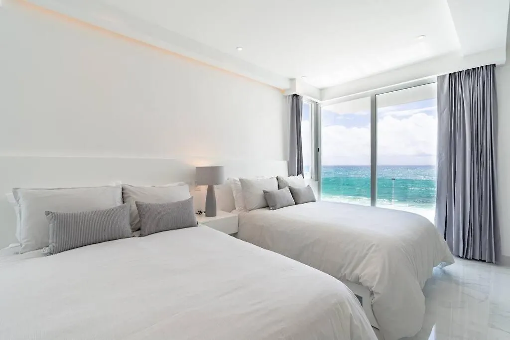 Apartment Exclusive Studio On The Beach, Minimalist, Gym, Pool, Jacuzzi, Balcony Cancun