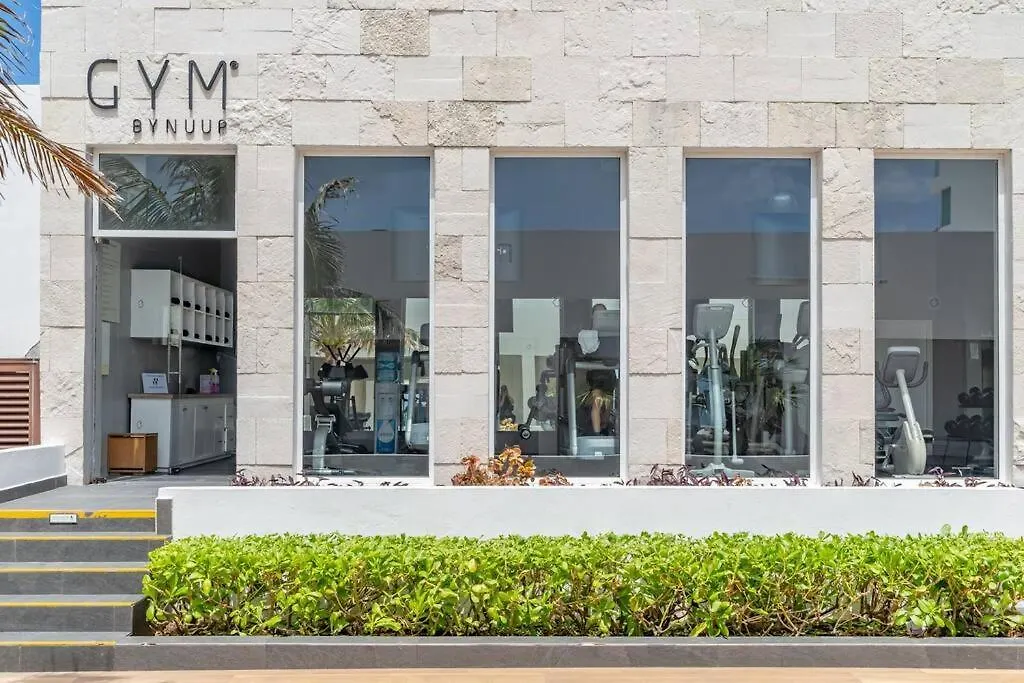 Exclusive Studio On The Beach, Minimalist, Gym, Pool, Jacuzzi, Balcony Cancun 0*,