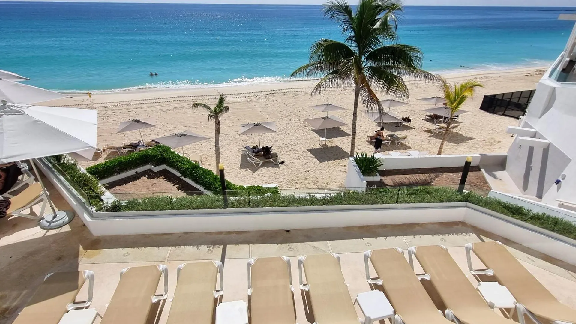 Apartment Exclusive Studio On The Beach, Minimalist, Gym, Pool, Jacuzzi, Balcony Cancun