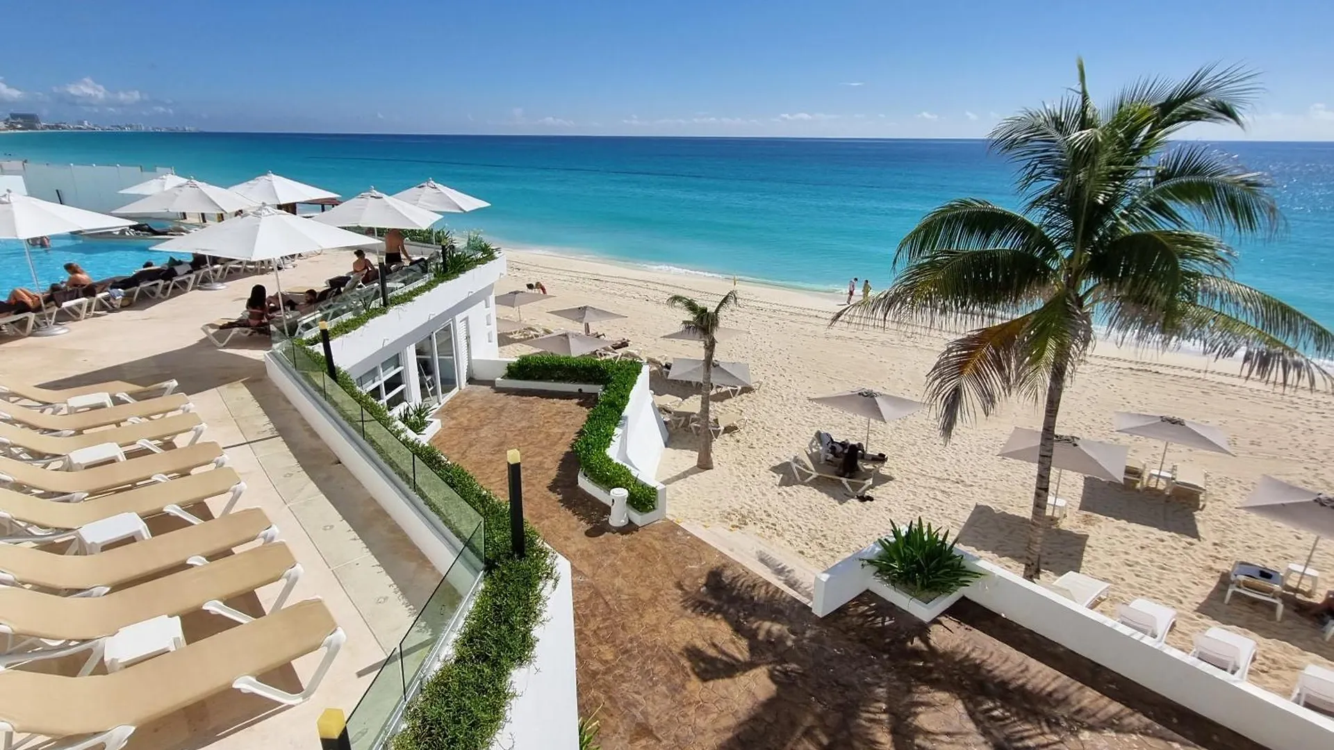 Apartment Exclusive Studio On The Beach, Minimalist, Gym, Pool, Jacuzzi, Balcony Cancun Mexico